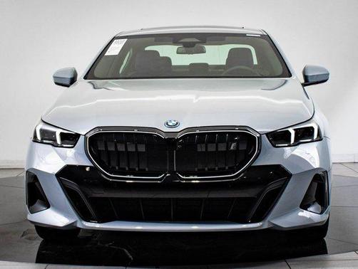 2026 BMW i5 xDrive40
