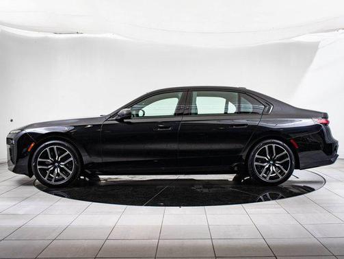2023 BMW 760 i xDrive