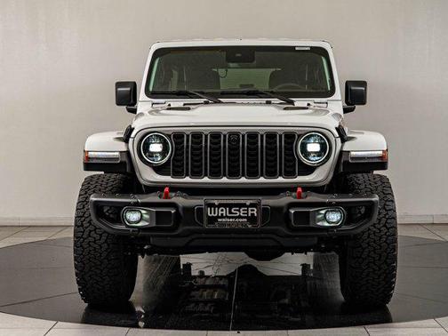 Bright White Clearcoat 2024 Jeep Wrangler Rubicon