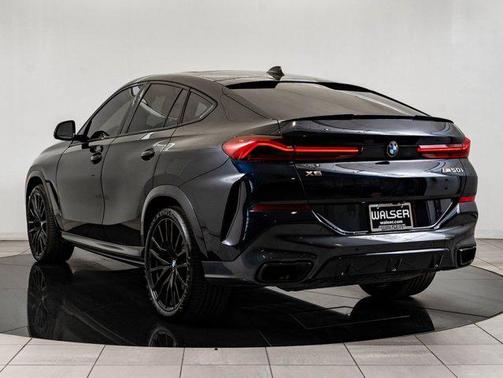 2022 BMW X6 M50i
