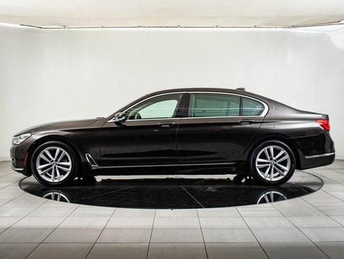 2016 BMW 750 i xDrive