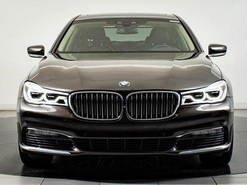 2016 BMW 750 i xDrive