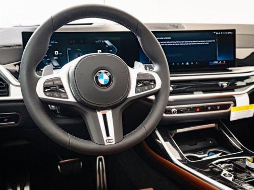 2026 BMW X7 M60i