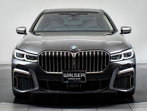 2022 BMW M760 xDrive