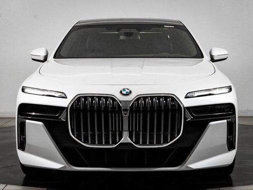 2026 BMW 740 xDrive