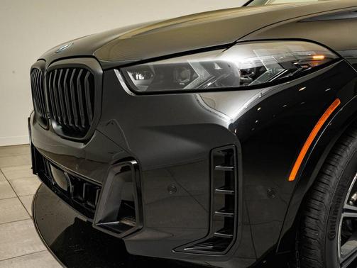 Black Sapphire Metallic 2026 BMW X5 PHEV xDrive50e