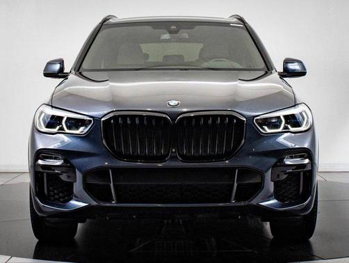 2020 BMW X5 M50i