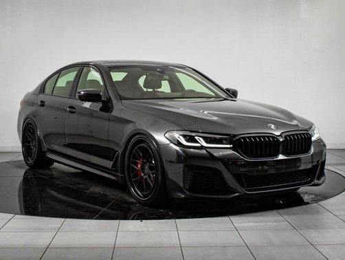 Dark Graphite Metallic 2023 BMW 540 i
