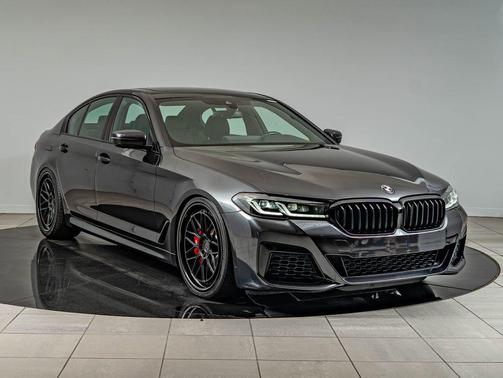 Dark Graphite Metallic 2023 BMW 540 i