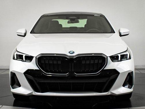 2026 BMW 550e xDrive