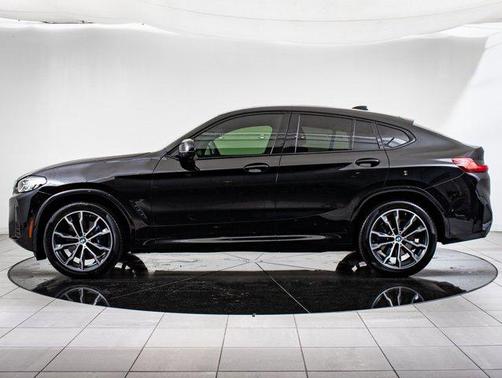 2022 BMW X4 M40i