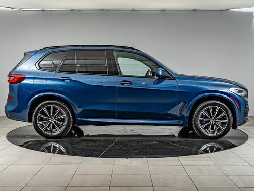 Phytonic Blue Metallic 2023 BMW X5 M50i