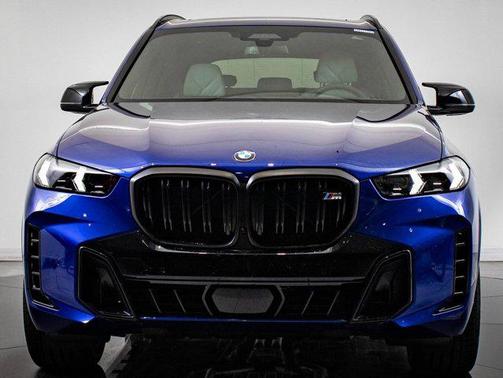 2025 BMW X5 M60i