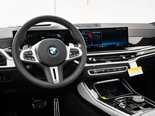 2025 BMW X5 M60i
