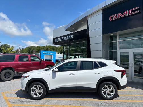 Summit White 2024 Chevrolet Trax LS