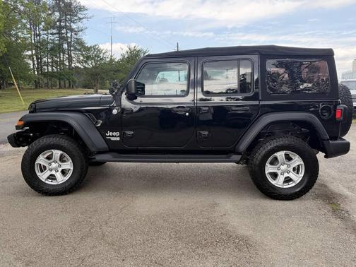 Black Clearcoat 2018 Jeep Wrangler Unlimited Sport