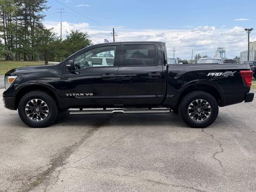 Magnetic Black Metallic 2019 Nissan Titan PRO-4X