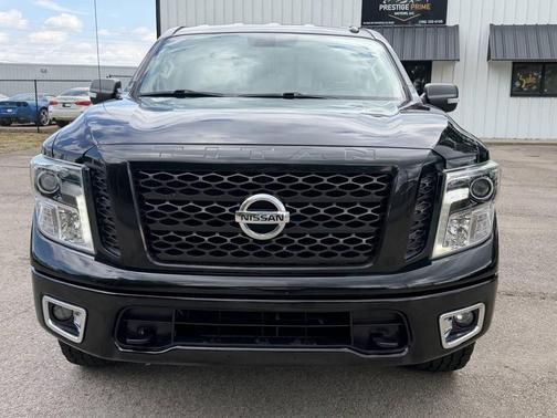 Magnetic Black Metallic 2019 Nissan Titan PRO-4X