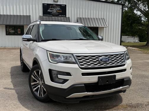 White Platinum Metallic Tri-Coat 2017 Ford Explorer Platinum