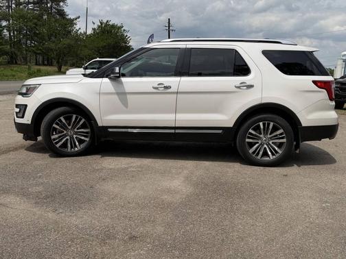 White Platinum Metallic Tri-Coat 2017 Ford Explorer Platinum