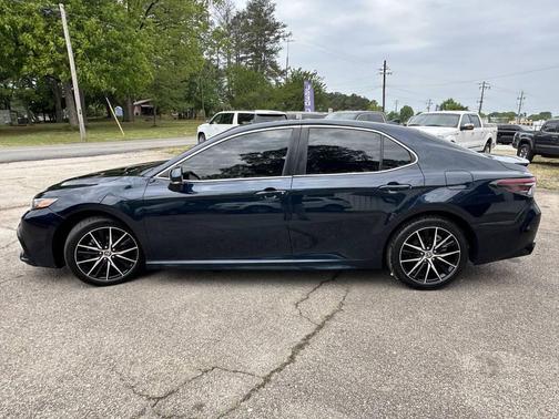 Galactic Aqua Mica 2021 Toyota Camry SE
