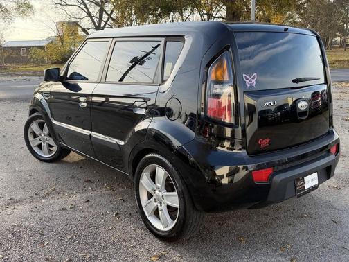 2010 Kia Soul +