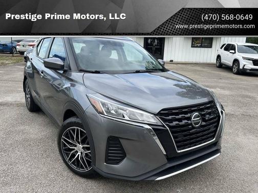 Gray 2021 Nissan Kicks SV