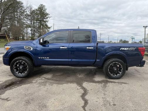 2017 Nissan Titan PRO-4X