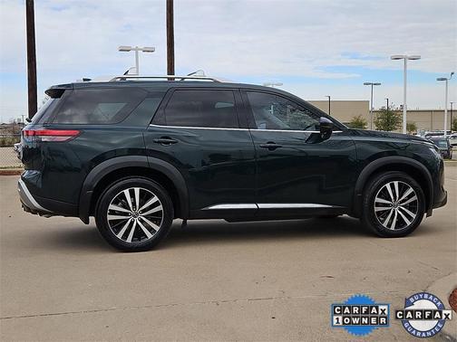 2023 Nissan Pathfinder Platinum