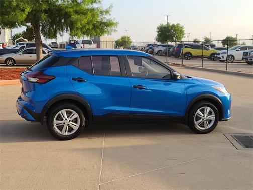 2023 Nissan Kicks S