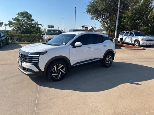2025 Nissan Kicks SV