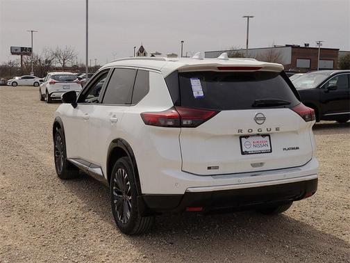 2025 Nissan Rogue Platinum