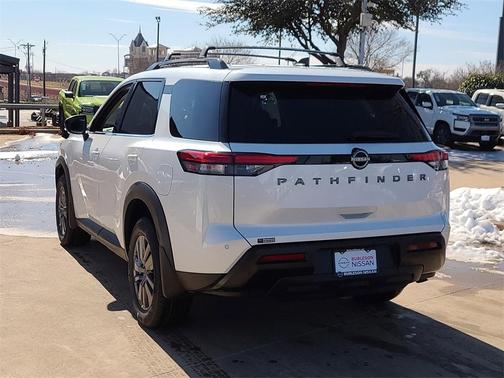 2026 Nissan Pathfinder SV