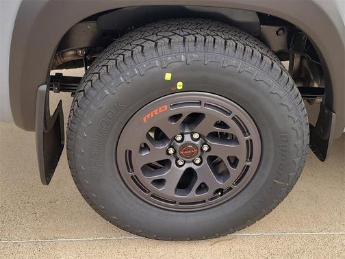 2025 Nissan Frontier PRO-X