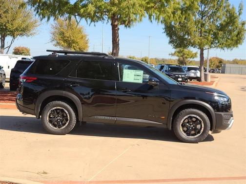 2025 Nissan Pathfinder Rock Creek