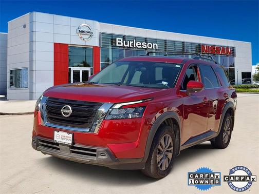 2023 Nissan Pathfinder SV