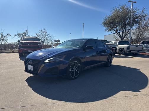 2023 Nissan Altima 2.5 SR