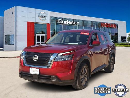 2024 Nissan Pathfinder SV