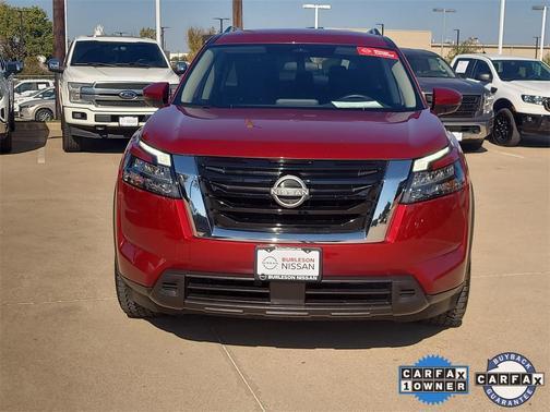 2024 Nissan Pathfinder SV