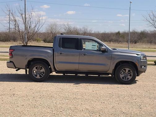 2025 Nissan Frontier SV