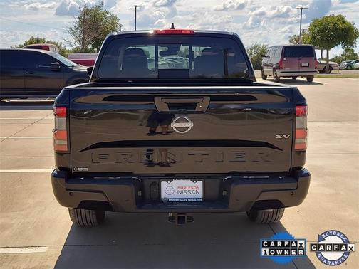 2024 Nissan Frontier SV
