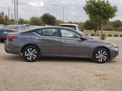 2025 Nissan Altima S