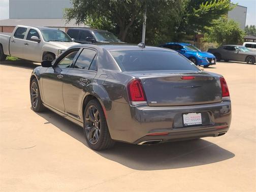 2020 Chrysler 300 Touring