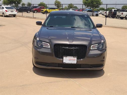 2020 Chrysler 300 Touring