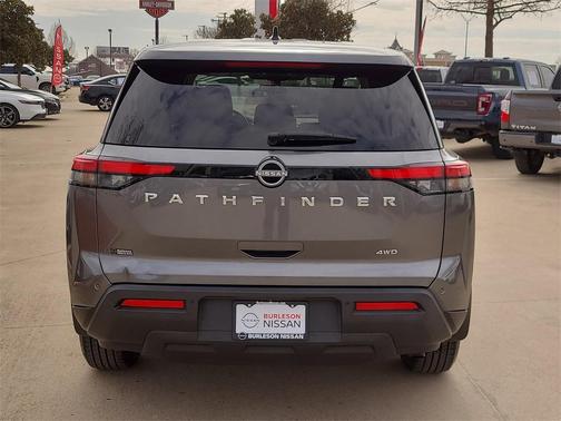 2023 Nissan Pathfinder S