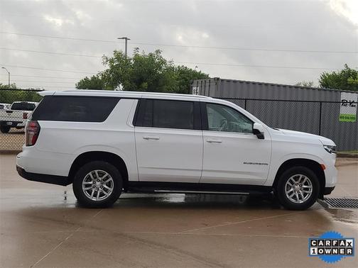2023 Chevrolet Suburban LT