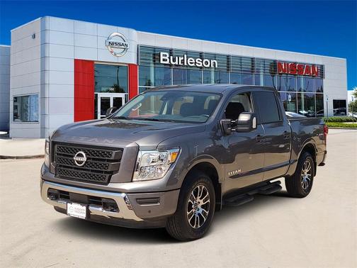 2024 Nissan Titan SV