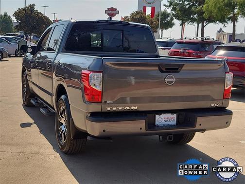 2024 Nissan Titan SV