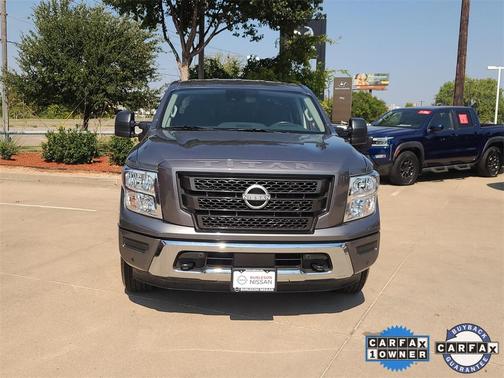 2024 Nissan Titan SV