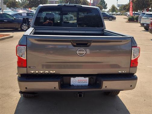 2024 Nissan Titan SV